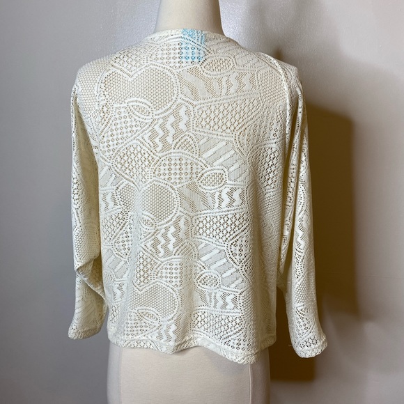 #38 Ivory Lace Cardigan - Picture 2 of 3